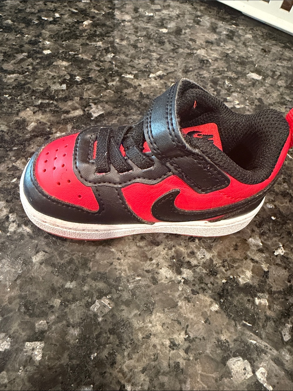 Nike Kids Red and Black Velcro Sneaker